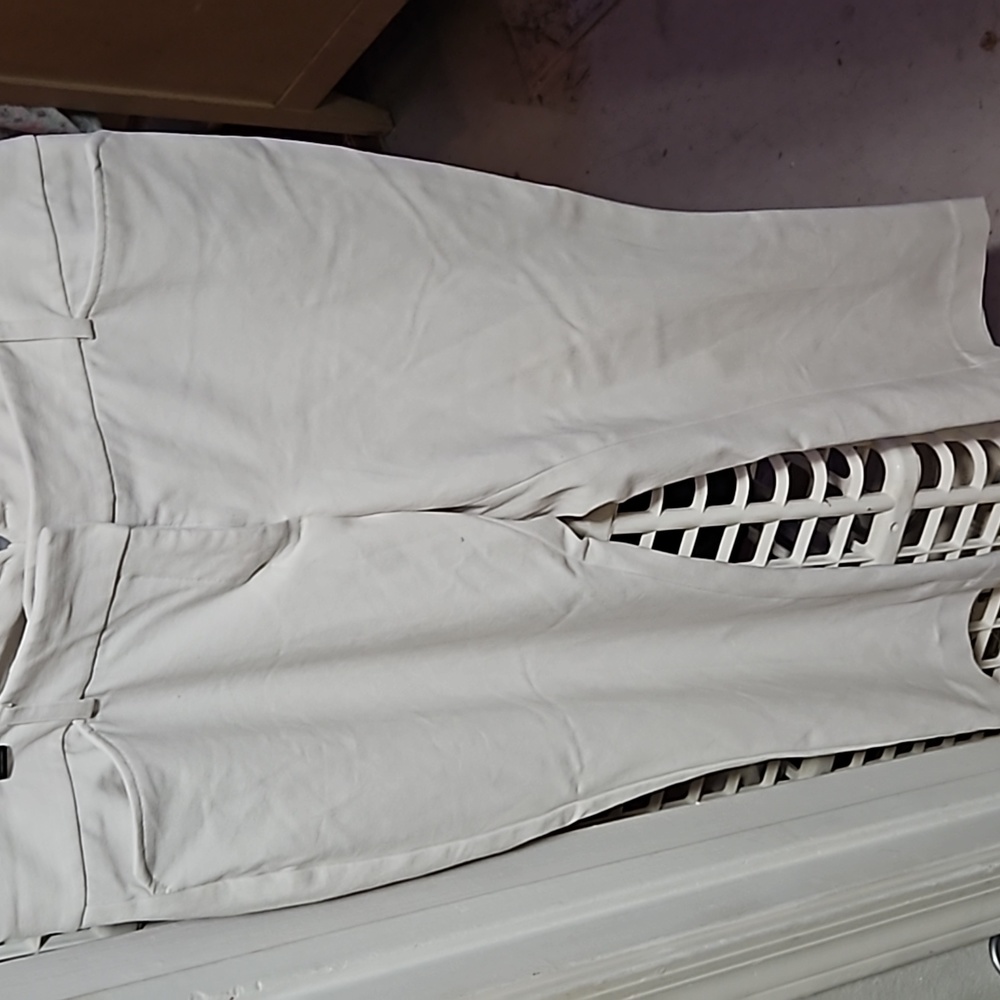 Express White Capris - image 6